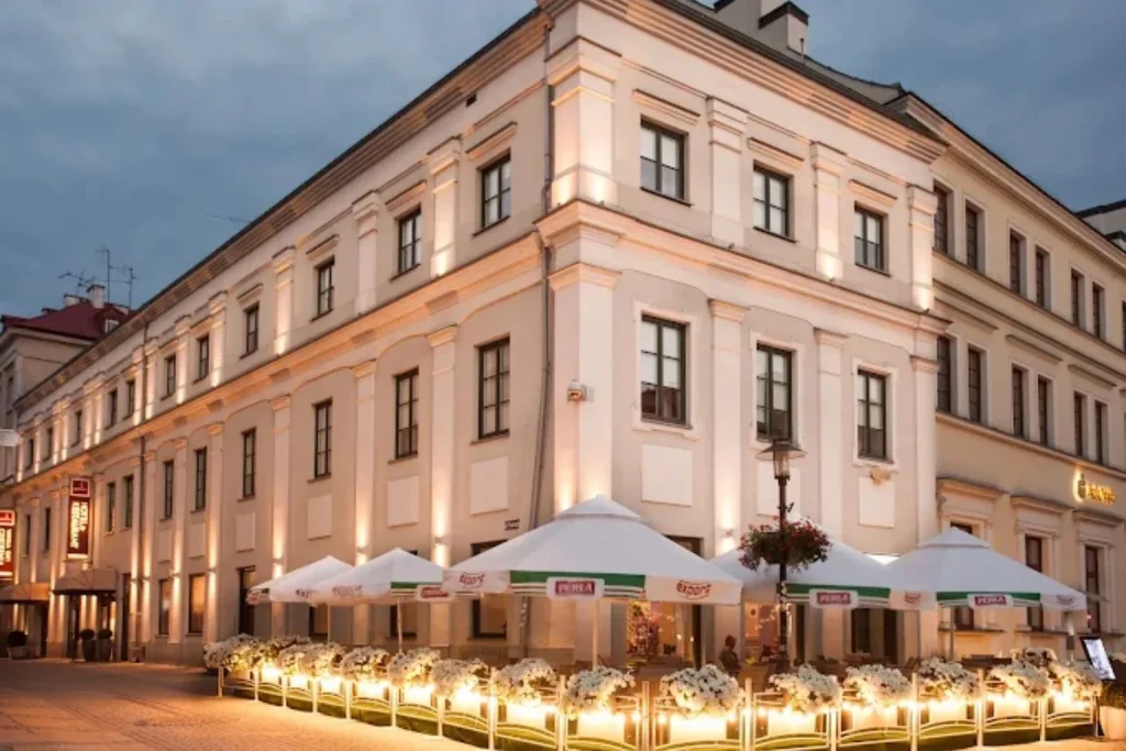 Elegant evening exterior of Vanilla Hotel Lublin